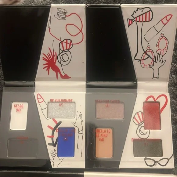 MAC Disney Cruella eyeshadow palette